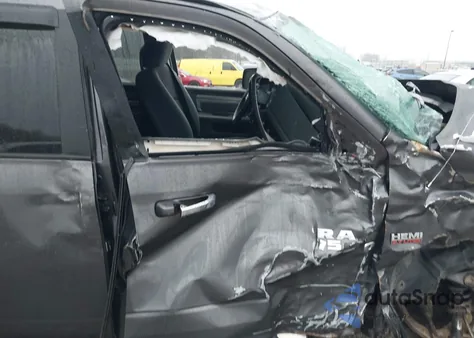 2016 Ram 1500 Big Horn из США, поврежденный, VIN 1C6RR7GT1GS354394